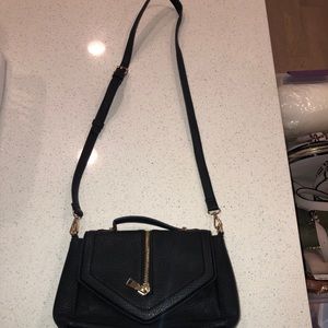 Black purse with strap / crossbody